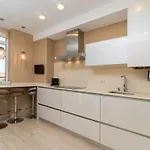 Luminoso Cerca Playa Sardinero Con Parking Privado Lägenhet *