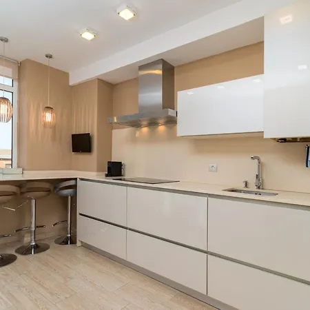 Luminoso Cerca Playa Sardinero Con Parking Privado Apartmán *