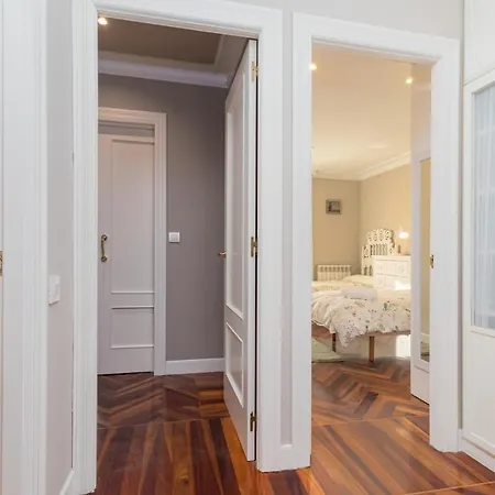 Apartmán Luminoso Cerca Playa Sardinero Con Parking Privado *