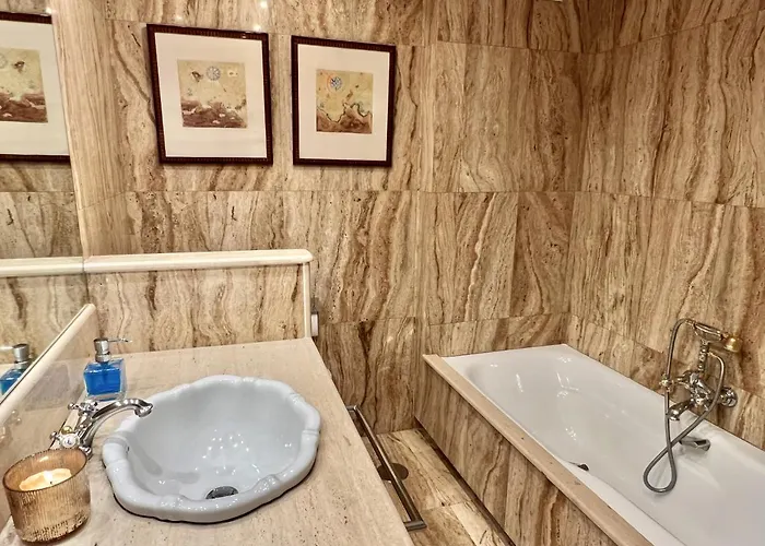 Luminoso Cerca Playa Sardinero Con Parking Privado Santander