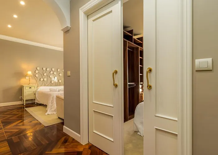 Luminoso Cerca Playa Sardinero Con Parking Privado *