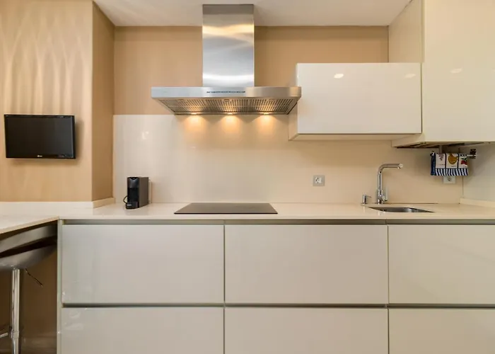 Luminoso Cerca Playa Sardinero Con Parking Privado