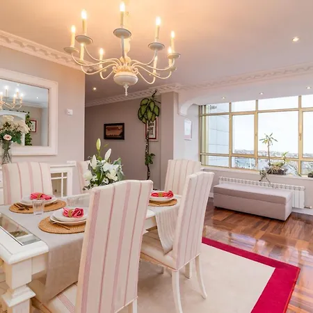 Luminoso Cerca Playa Sardinero Con Parking Privado 桑坦德