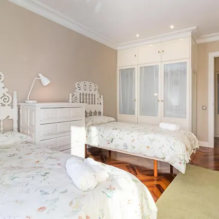 Junto Playa Sardinero Con Parking * Santander