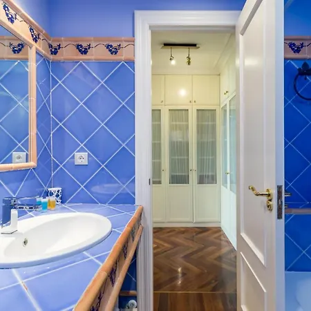 Luminoso Cerca Playa Sardinero Con Parking Privado *