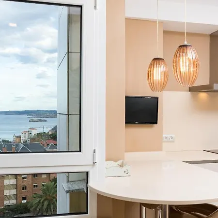 Luminoso Cerca Playa Sardinero Con Parking Privado *