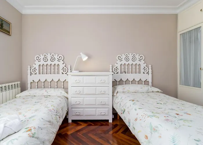 Luminoso Cerca Playa Sardinero Con Parking Privado Appartement Santander